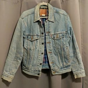 Levi's Jean Trucker Jacket. Mens small. Women's M